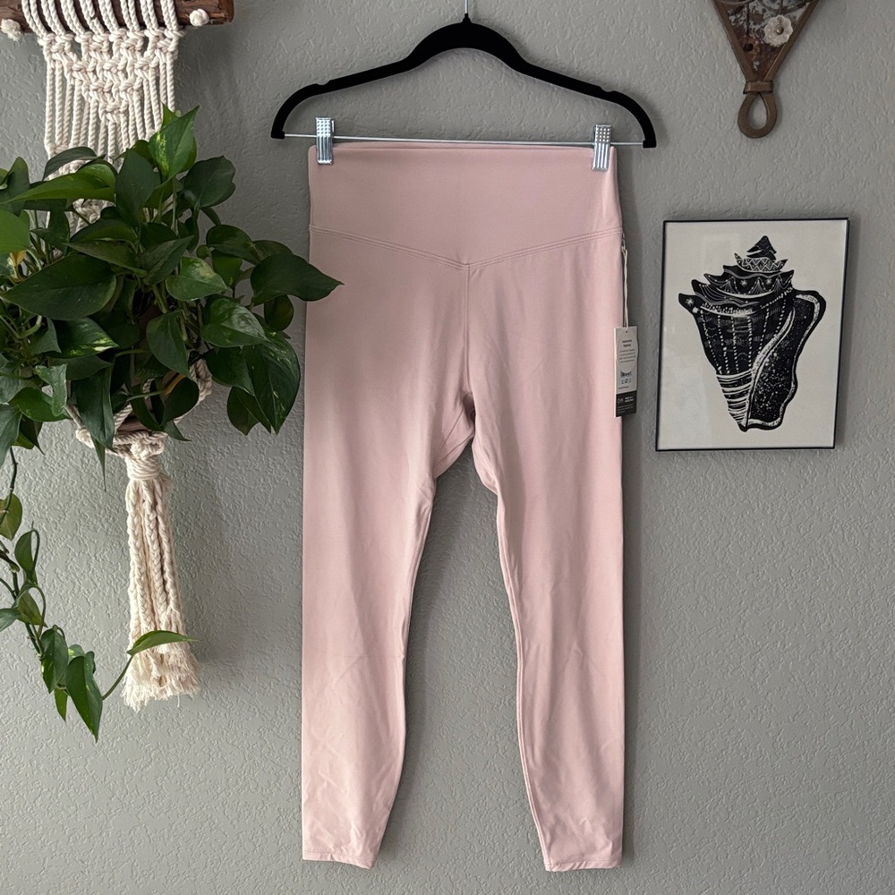 NWT Vuori AlltheForm Legging- Desert Rose